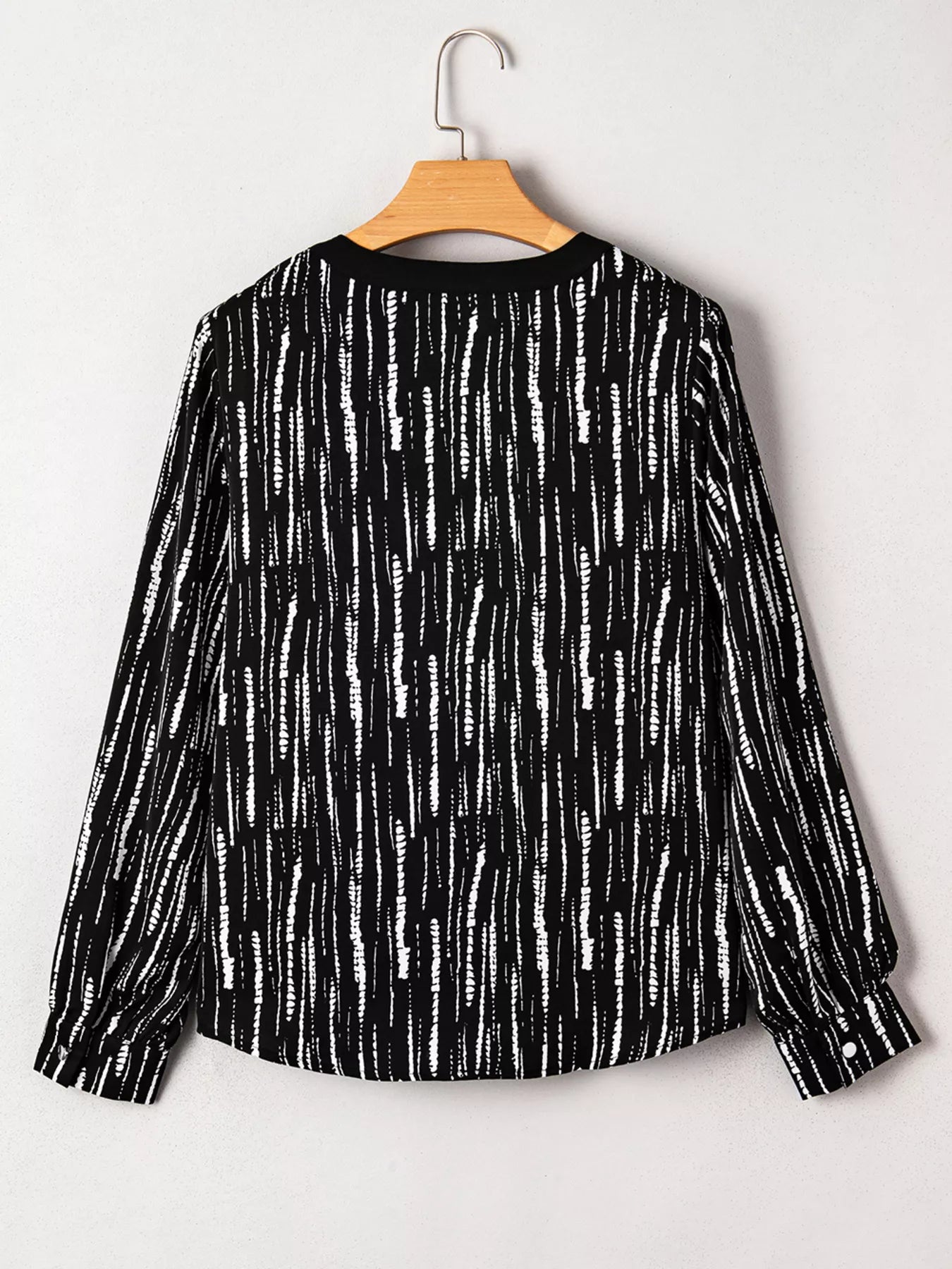 Abstract Printed Notched Long Sleeve Blouse 