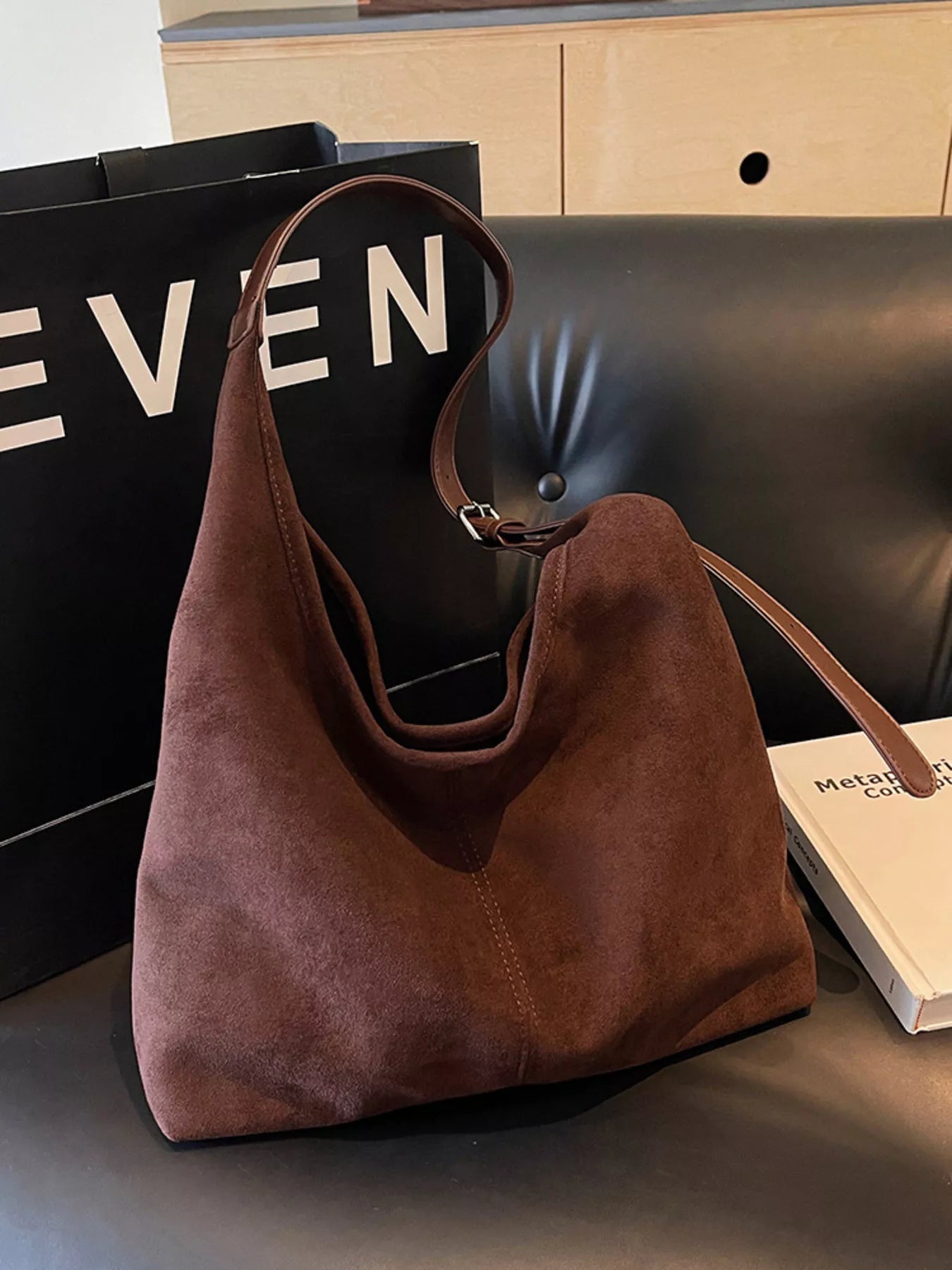 Lightweight Adjustable Strap Handbag 