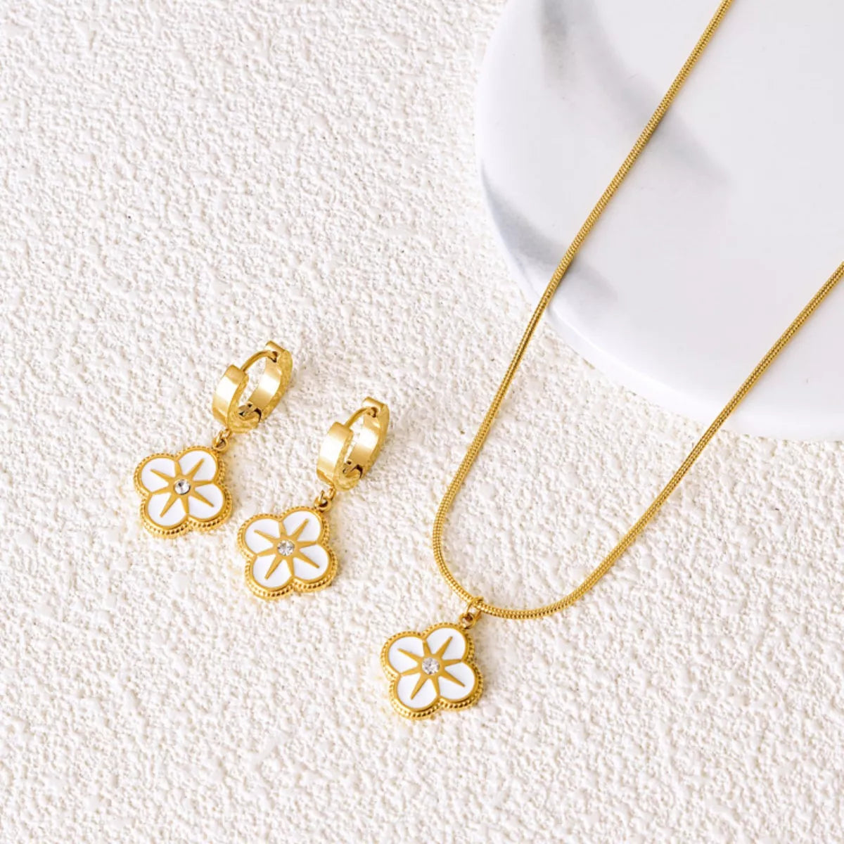 Four-Leaf Clover Pendant Necklace and Earrings Jewelry Set 