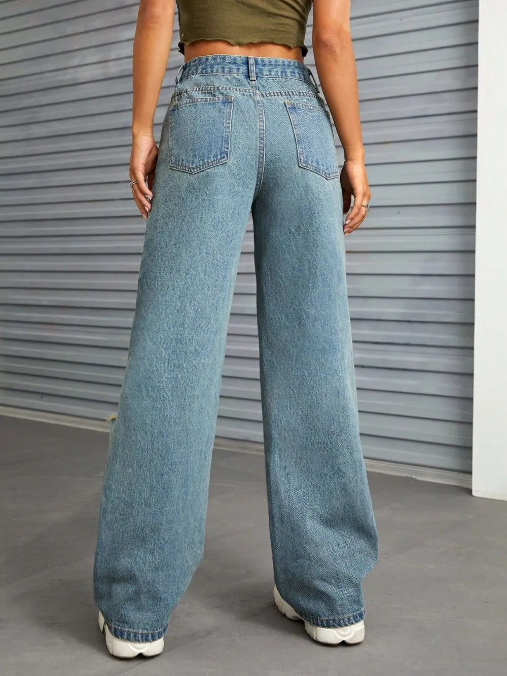Distressed Wide Leg Jeans with Pockets 