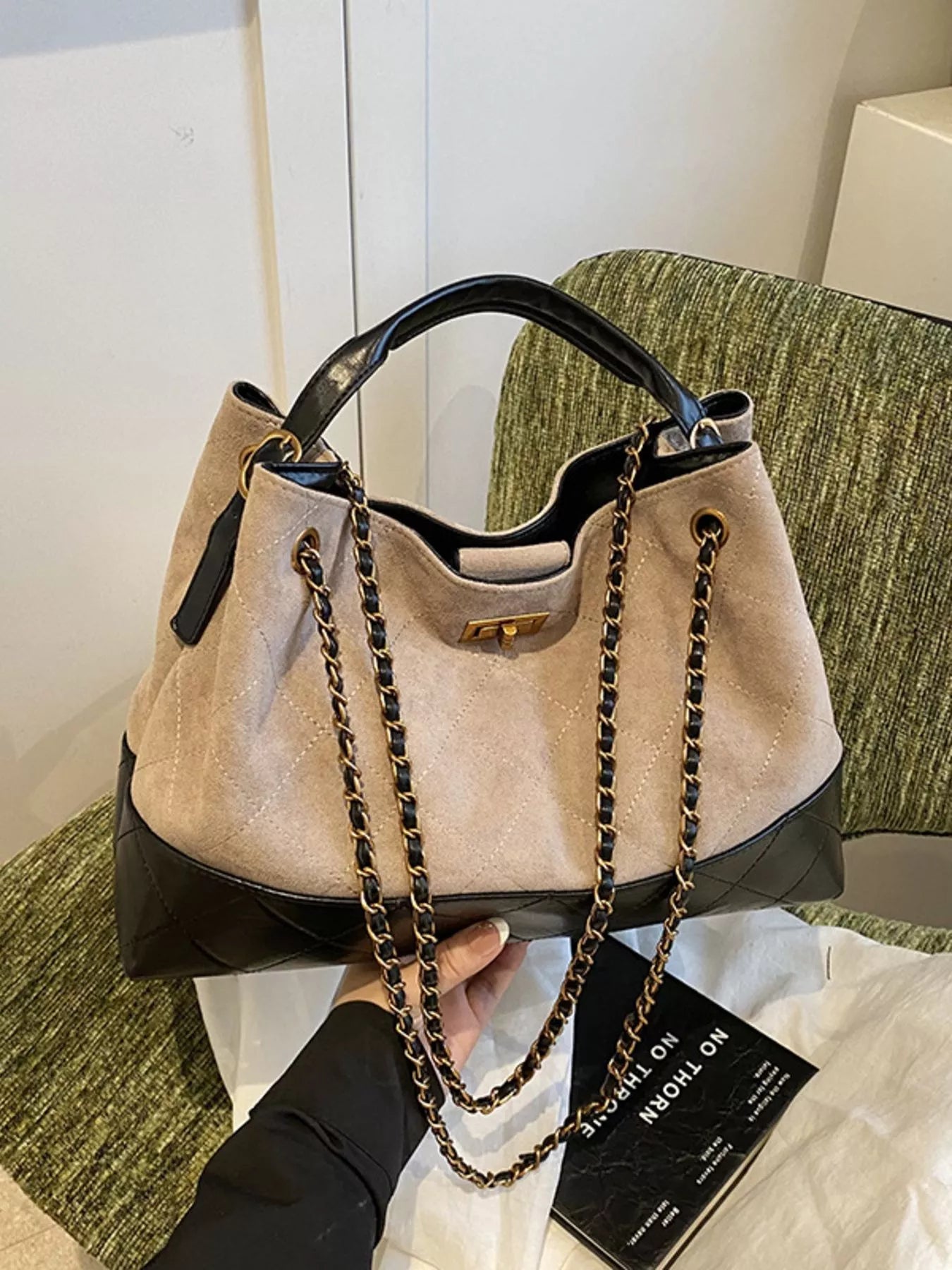 Quilted Leather Chain Strap Crossbody Bag 