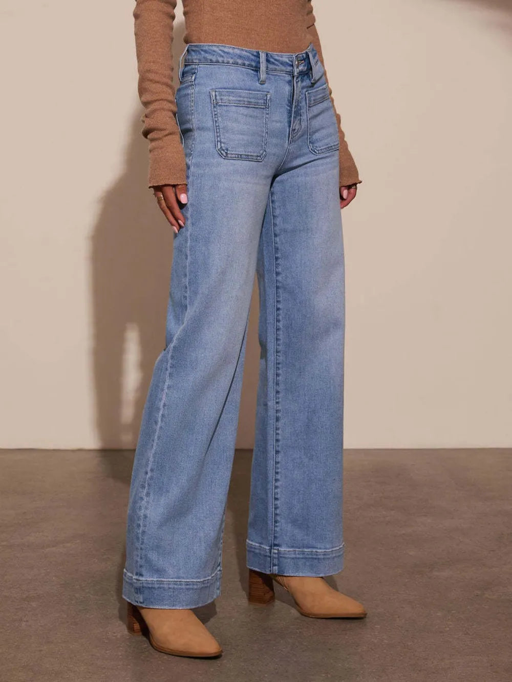 High Rise Front Pocket Patch Wide Leg Jeans 