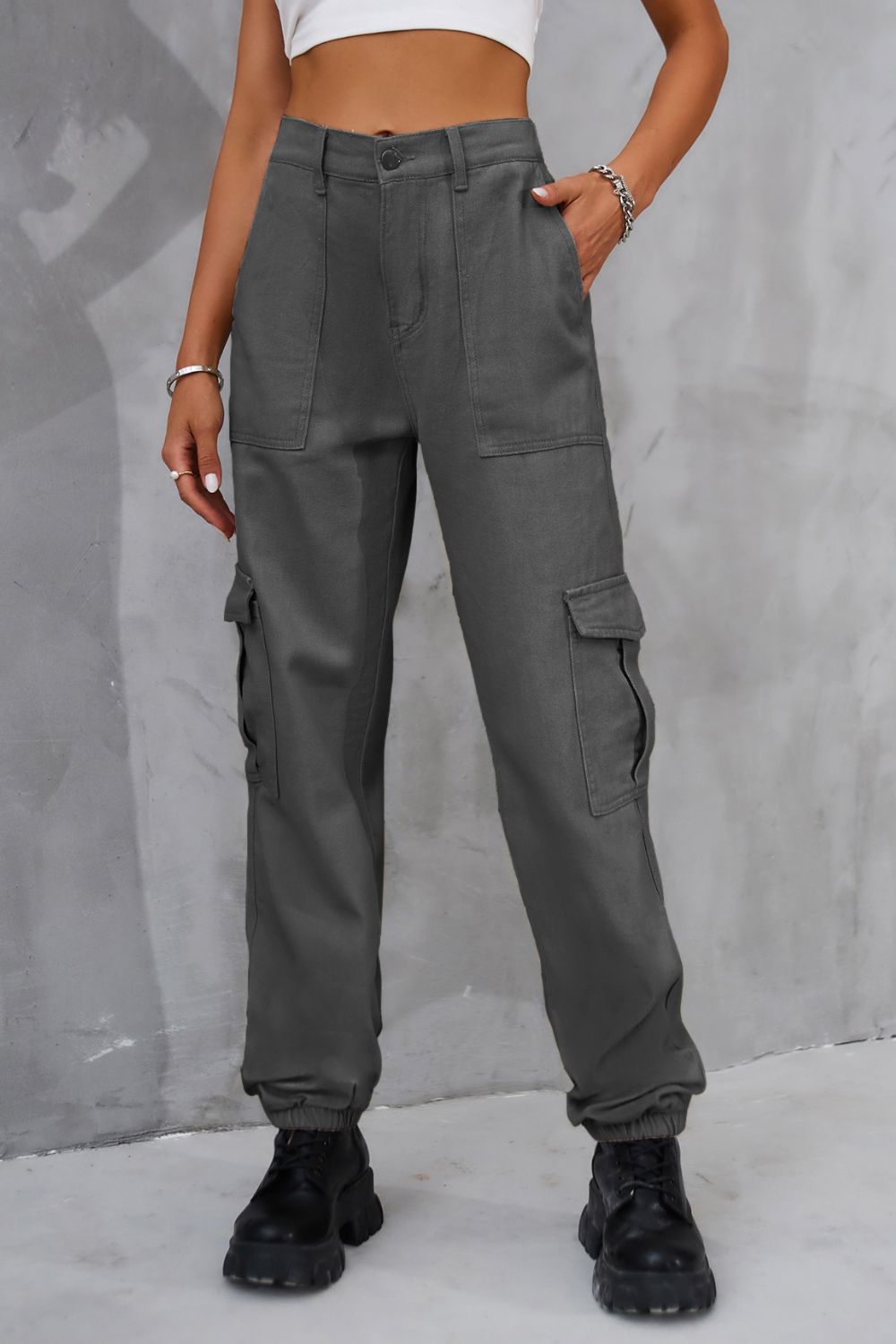 Buttoned High Waist Jeans with Pockets 