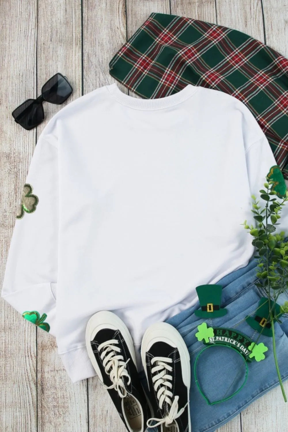 Lucky Clover Round Neck Long Sleeve Sweatshirt 