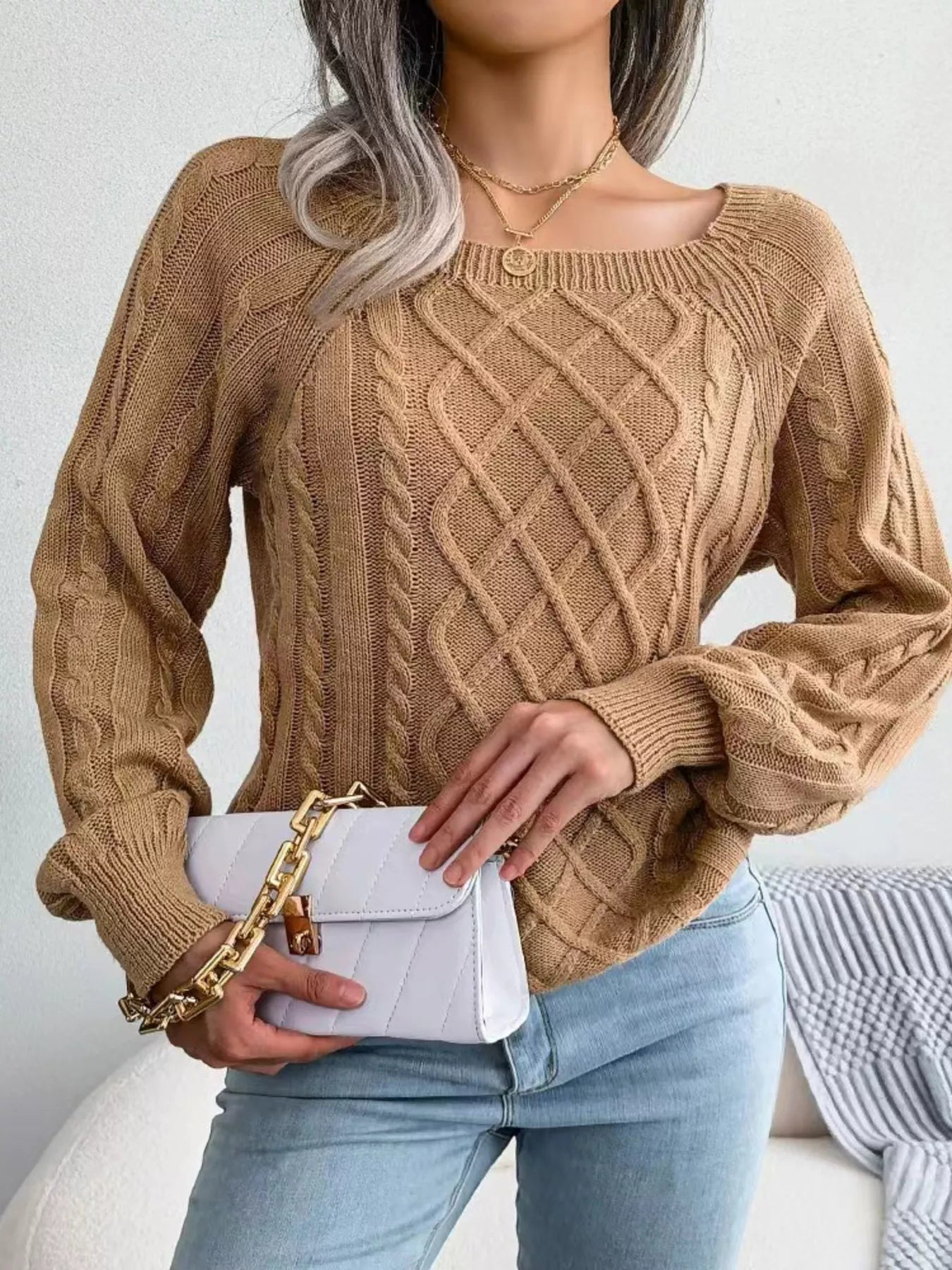 Cable Knit Round Neck Sweater 