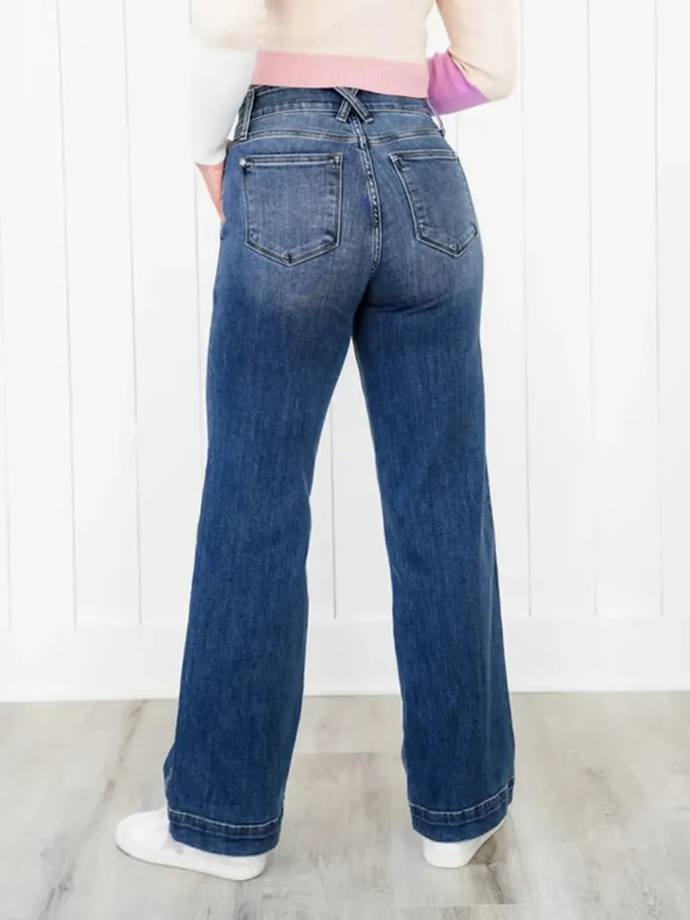Washed Straight Leg Jeans 