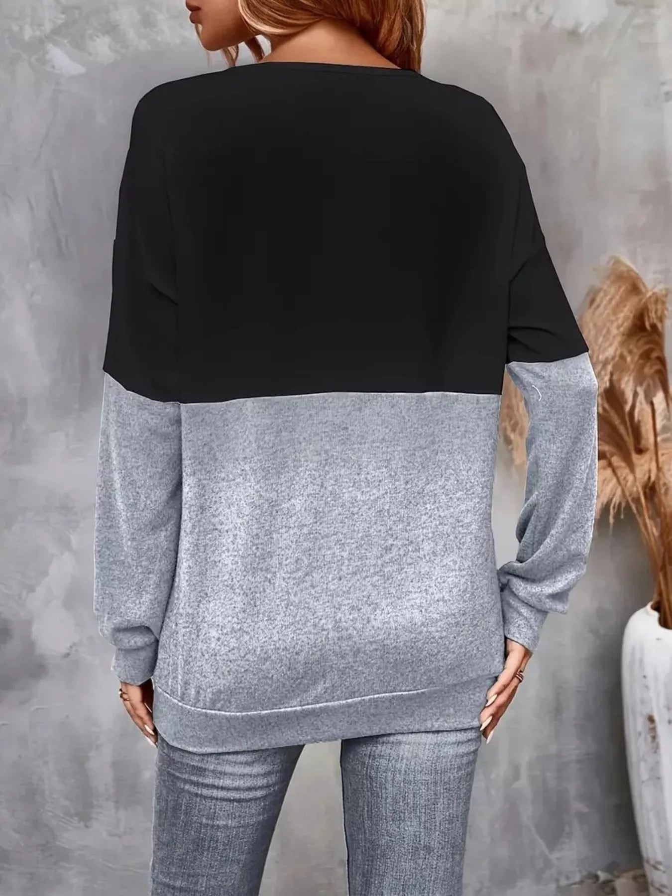 Crisscross V-Neck Color Block Long Sleeve T-Shirt 