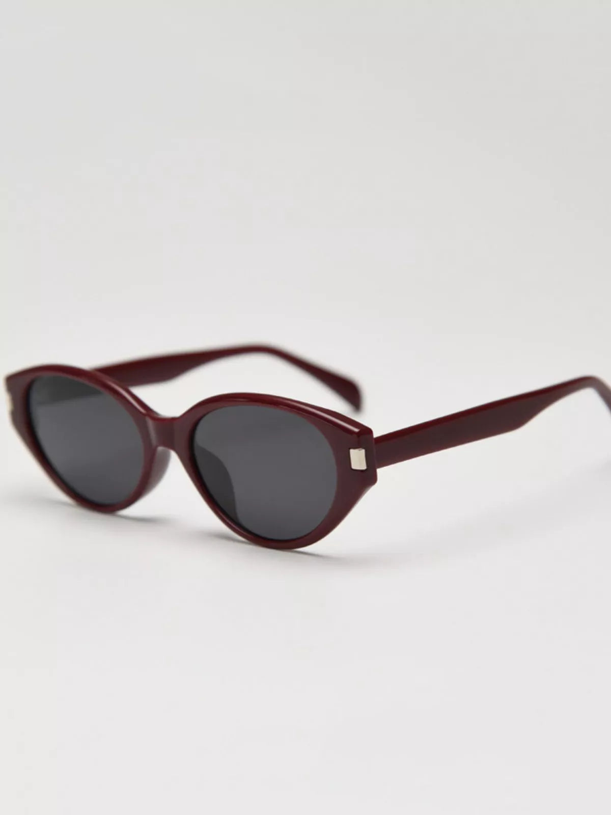 Lightweight Cat-Eye Sunglasses 
