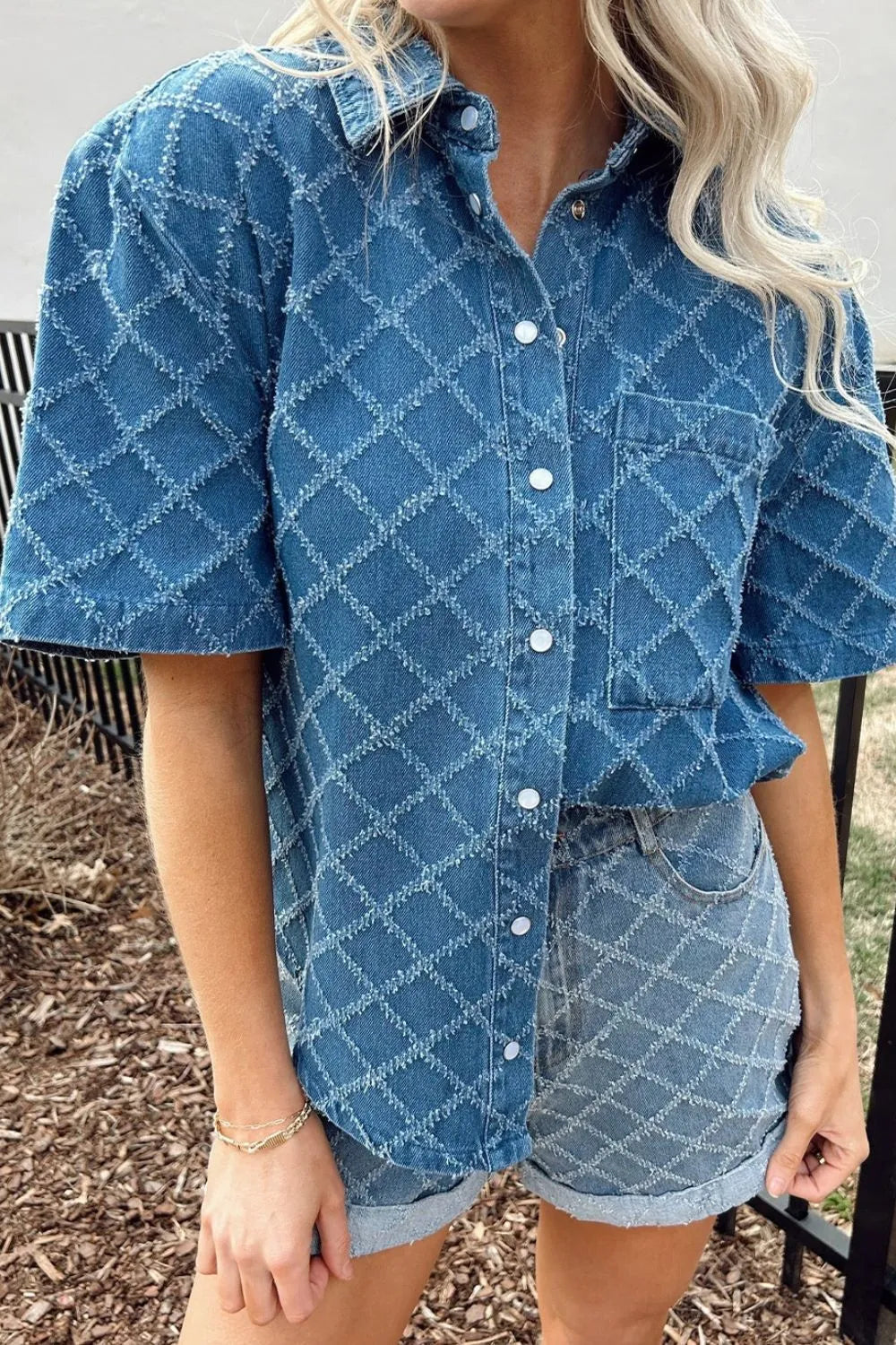 Pocketed Collared Neck Short Sleeve Denim Shirt 