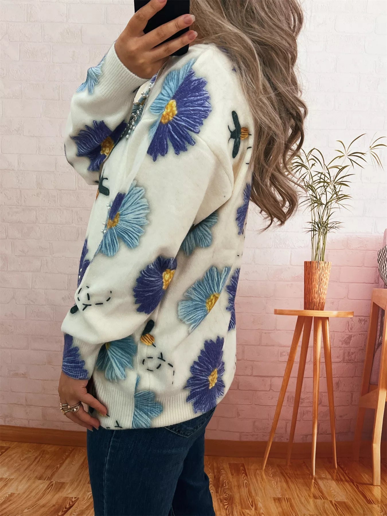 Pearl Detail Flower Round Neck Sweater 