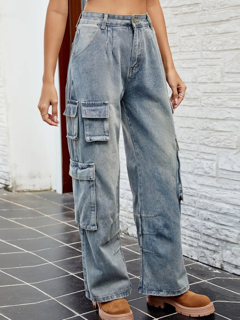Washed Jeans with Pockets 
