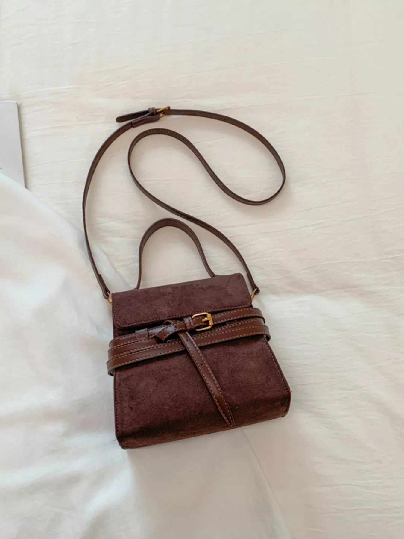 Suede Buckle Decor Crossbody Bag 
