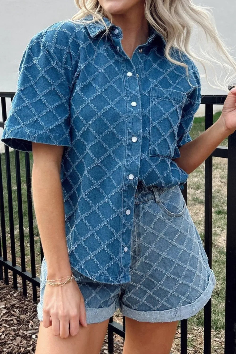 Pocketed Collared Neck Short Sleeve Denim Shirt 