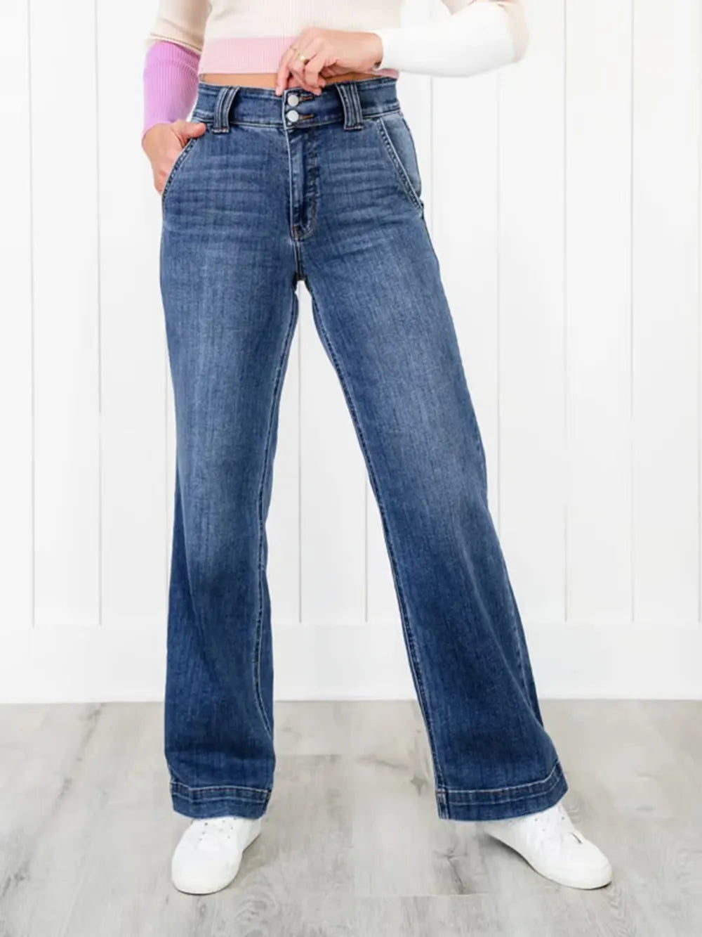 Washed Straight Leg Jeans 