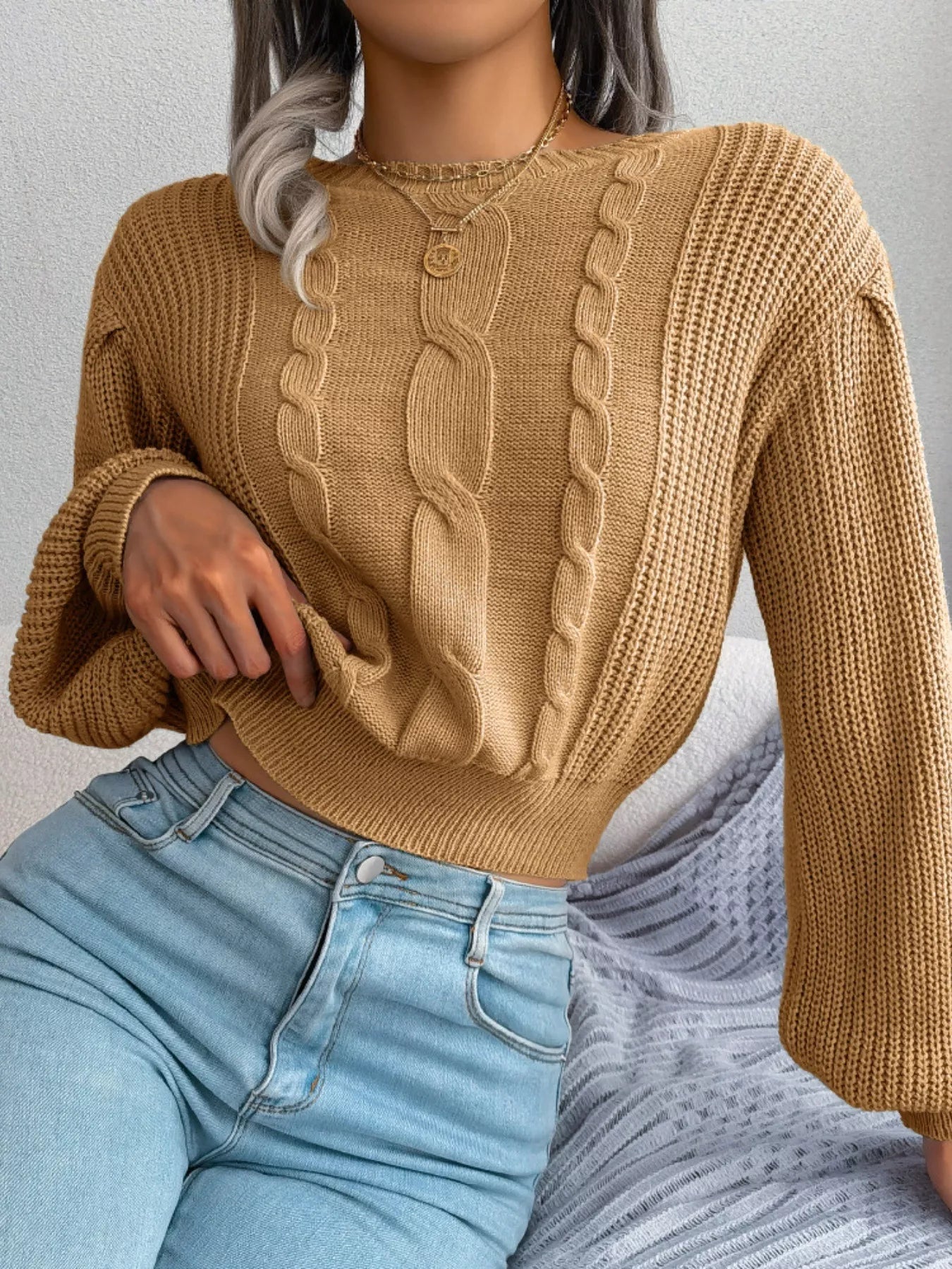 Cable Knit Round Neck Cropped Sweater 