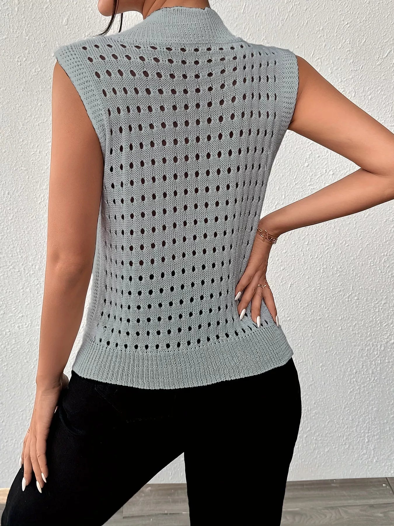 Hollow Out Round Neck Knit Tank 