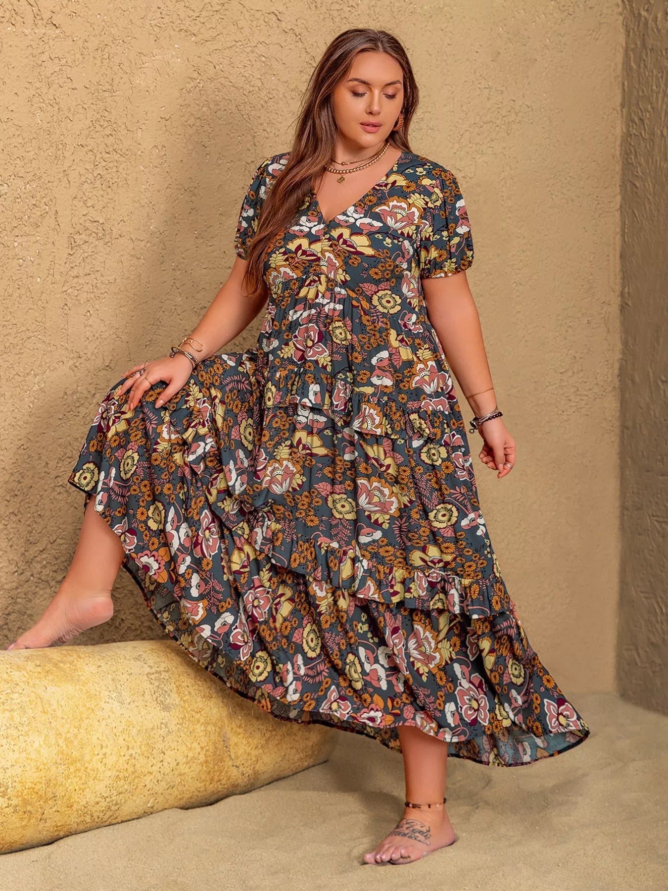 Plus Size V-Neck Short Sleeve Midi Dress 