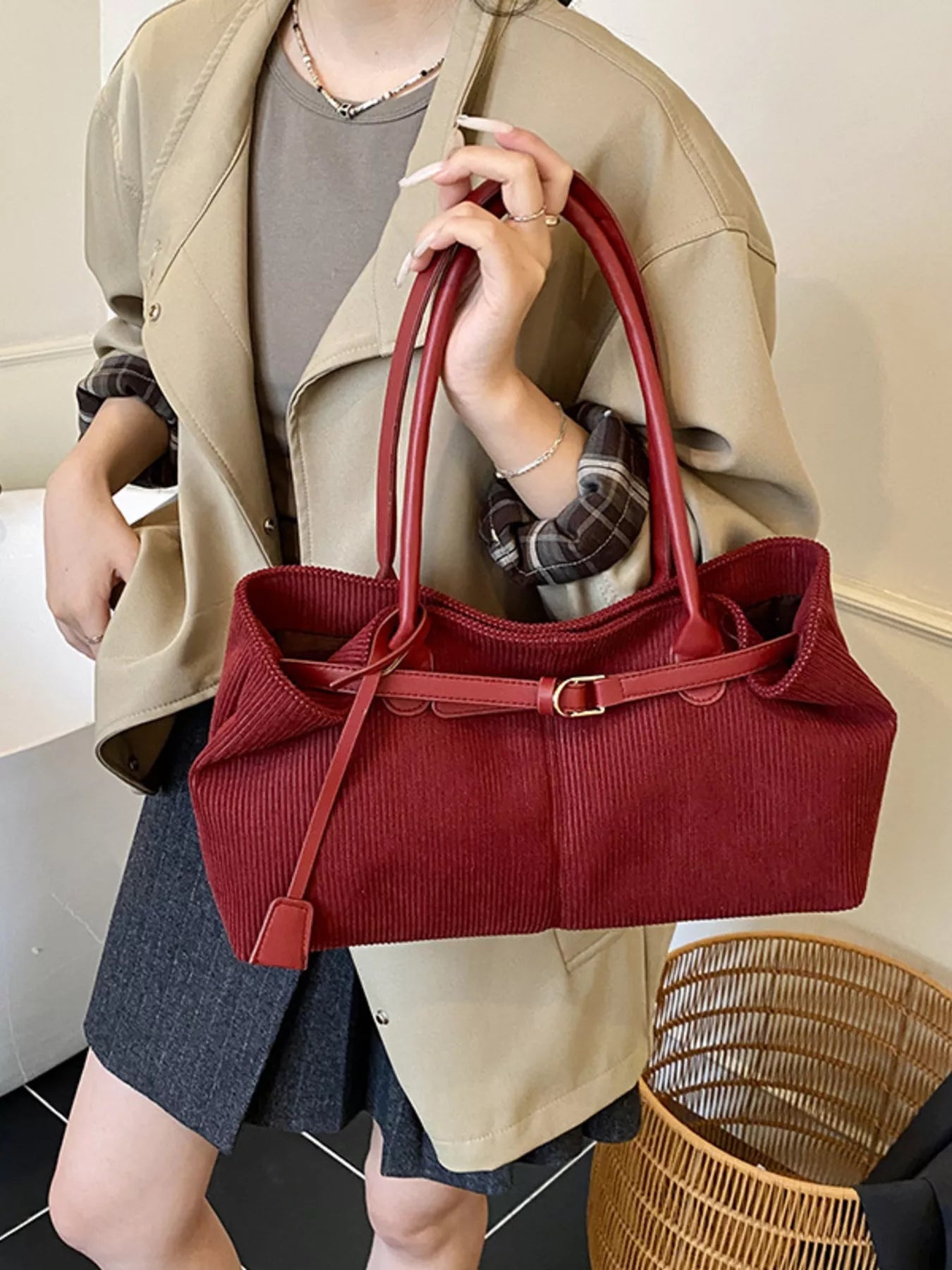 Buckle Decor Shoulder Bag 