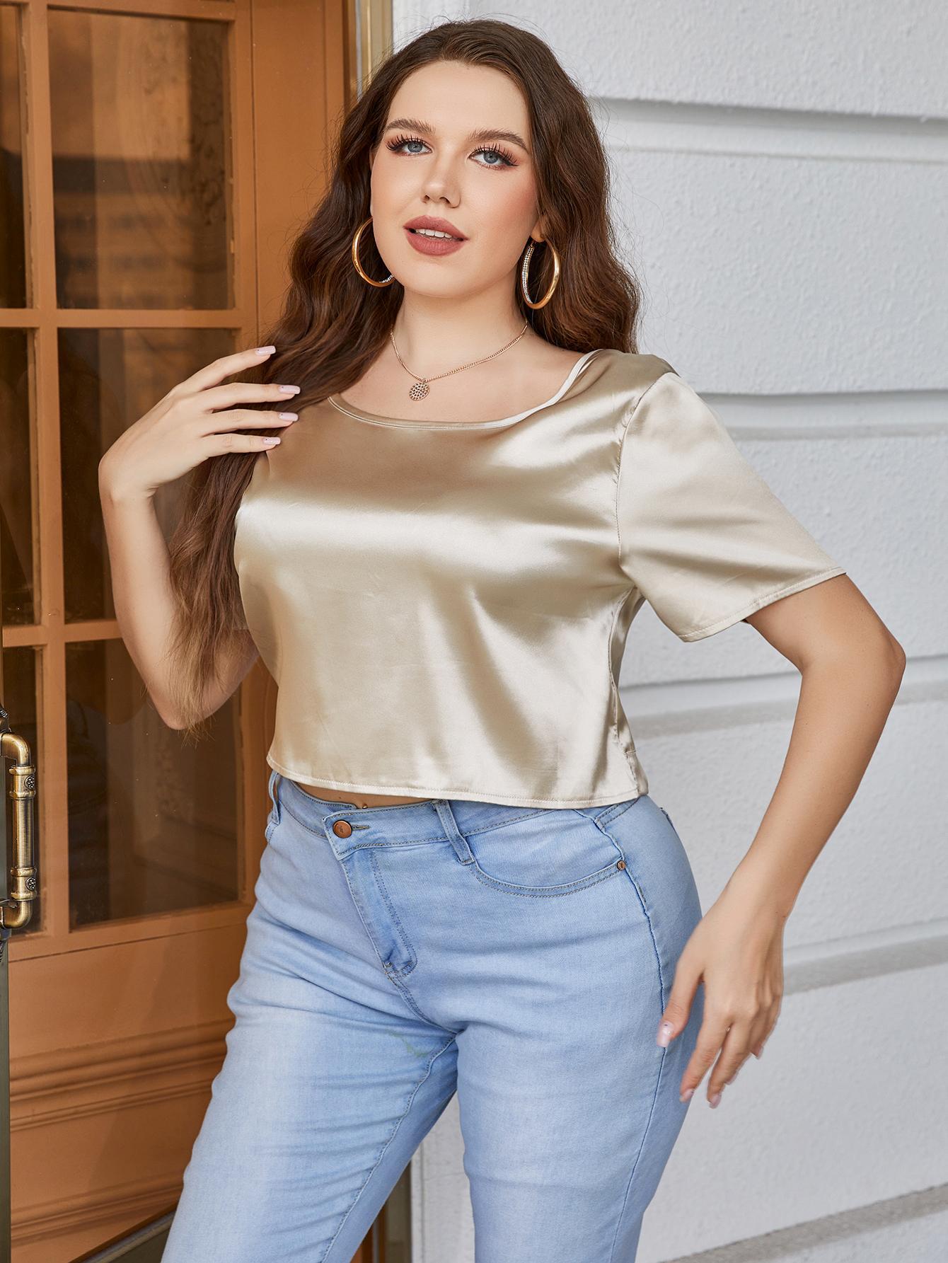 Plus Size Short Sleeve Tie Back Blouse 