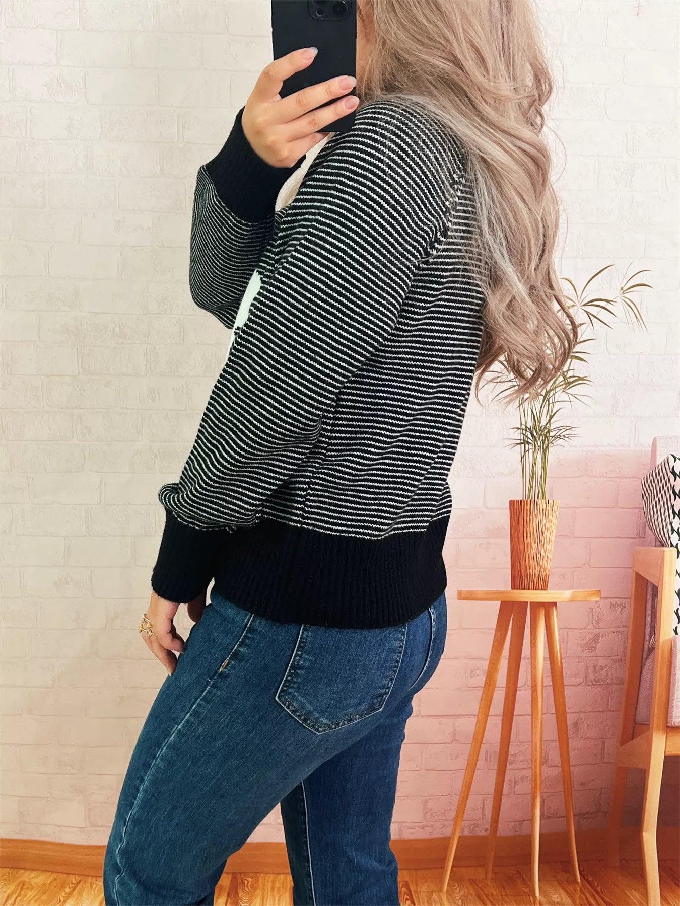 Striped Flower Raglan Sleeve Sweater 