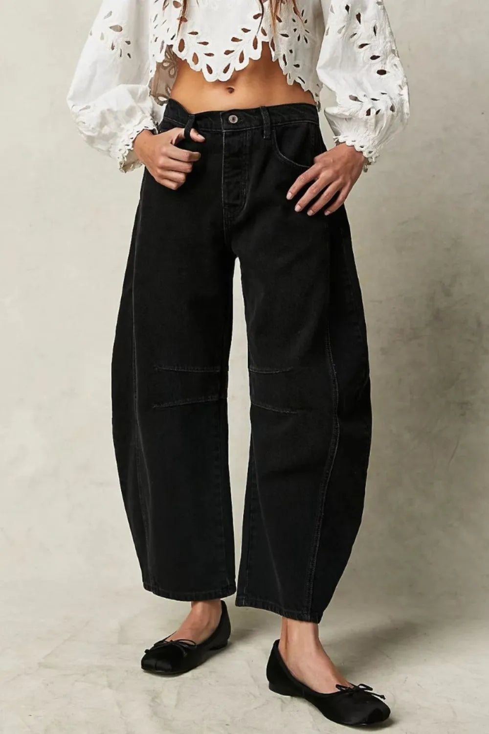 Wide Leg Jeans with Pockets 