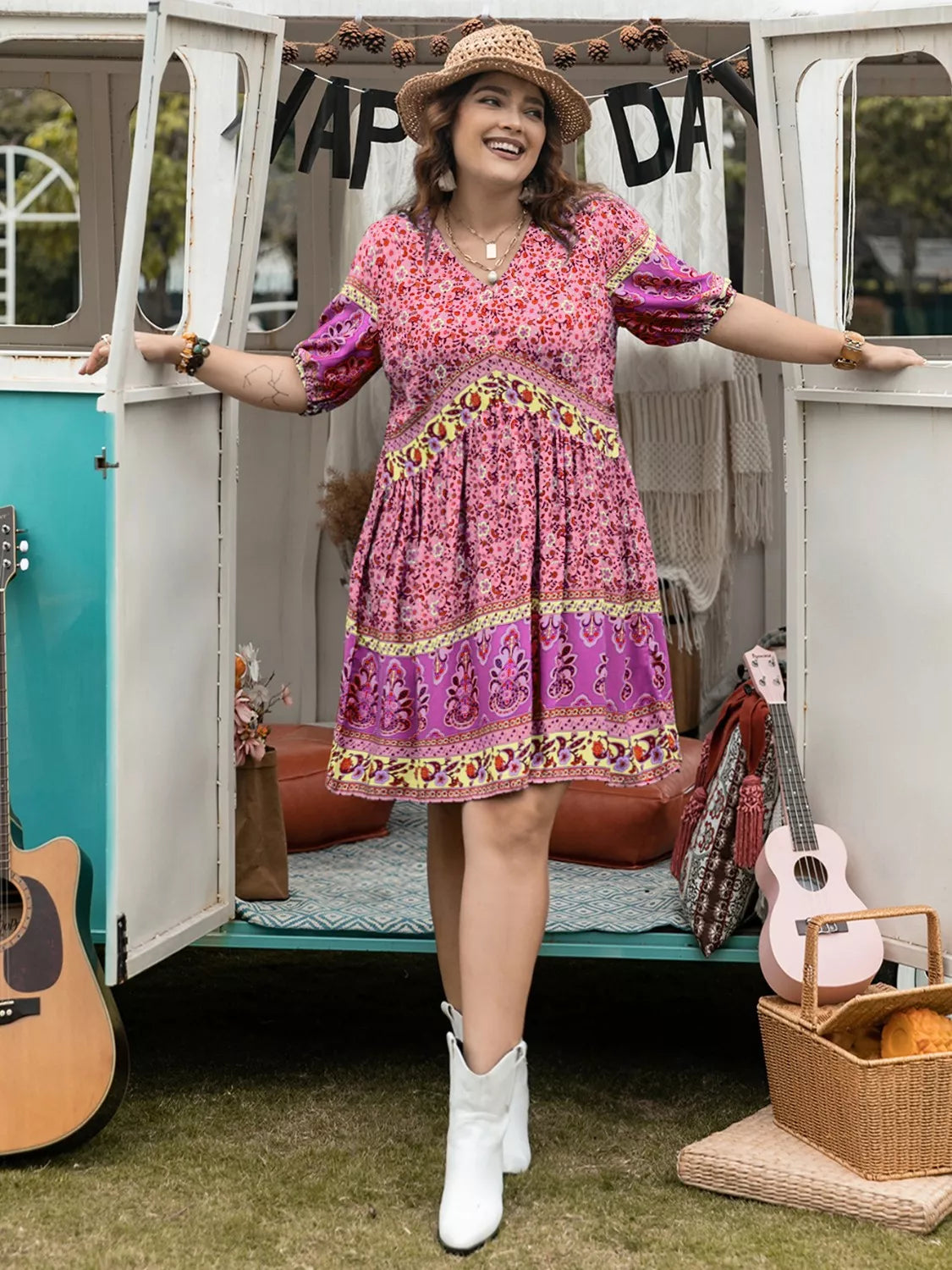 Plus Size Floral V-Neck Mini Dress 