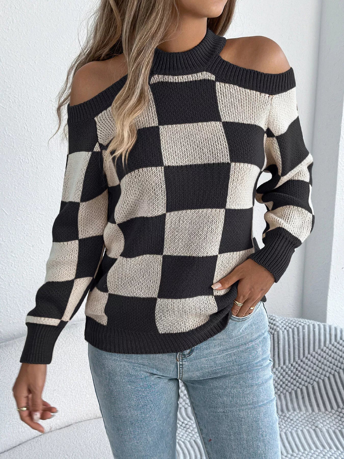 Cold Shoulder Checkered Long Sleeve Sweater 