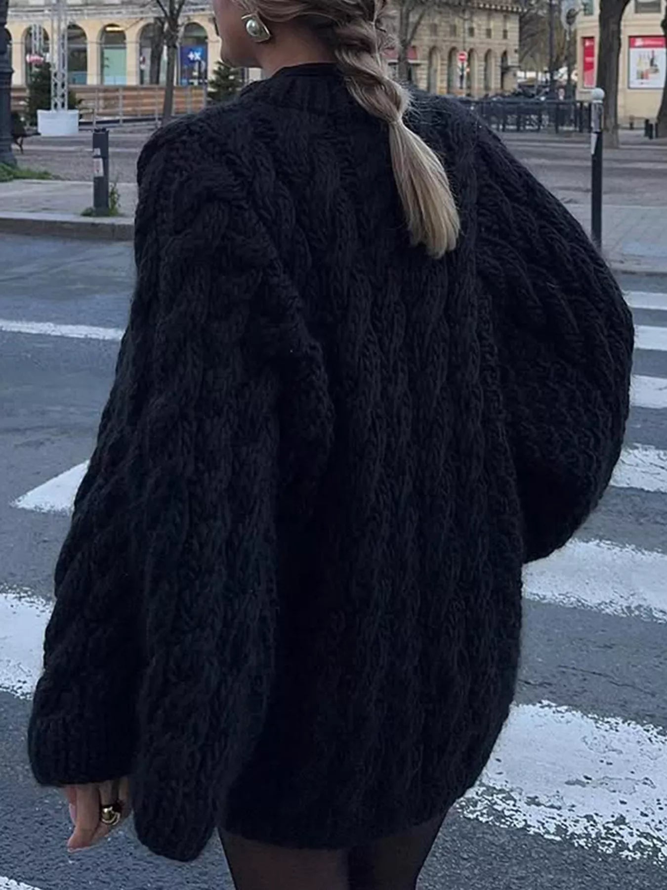 Cable Knit Round Neck Sweater 