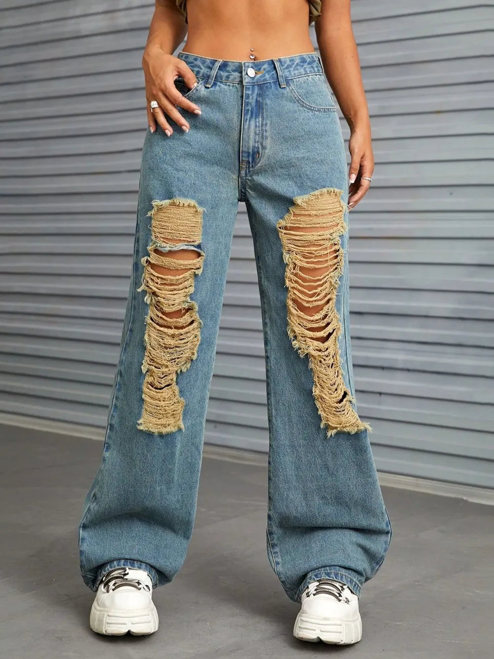 Distressed Wide Leg Jeans with Pockets 