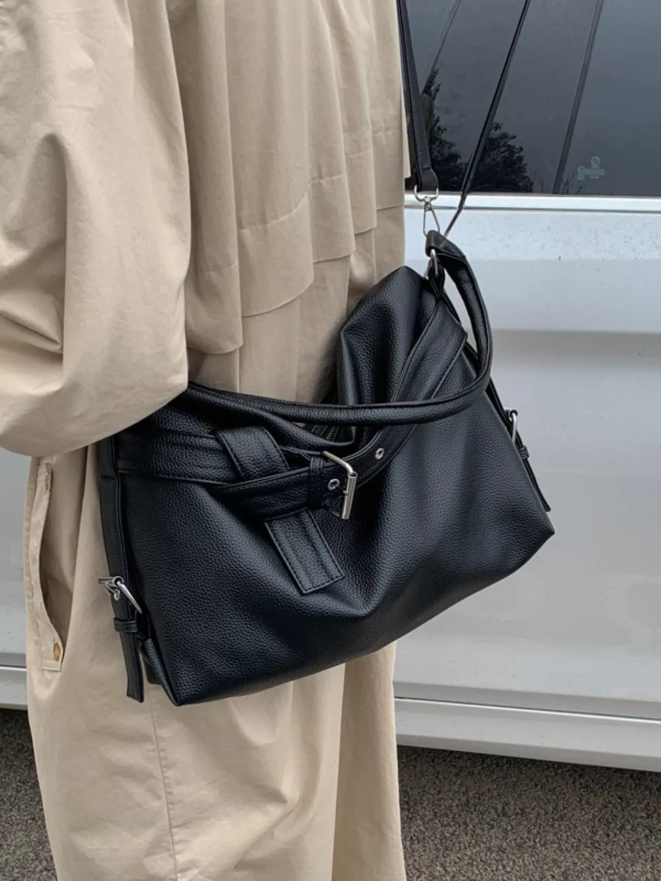 Decor Buckle Leather Shoulder Bag 