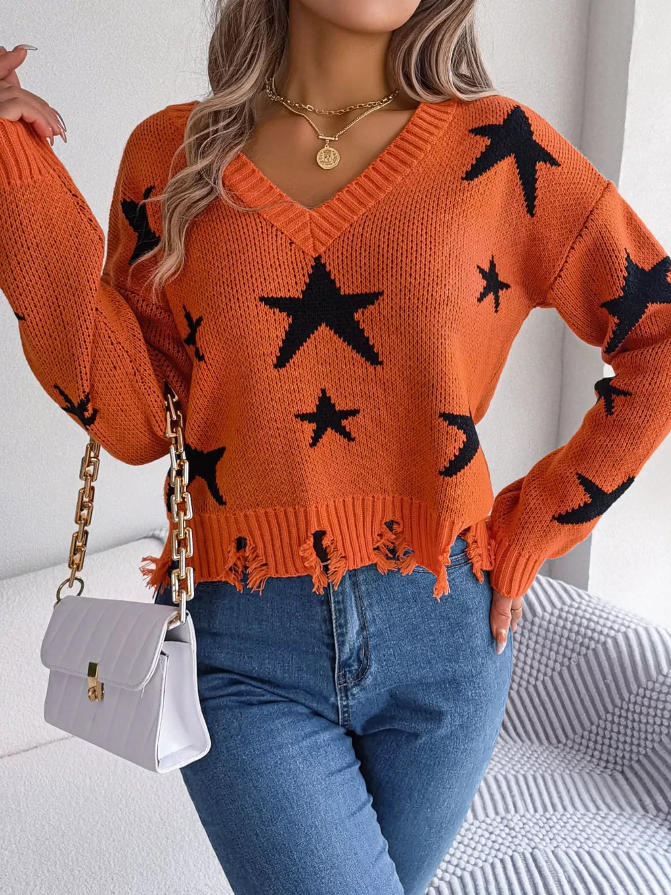 Star Pattern V-Neck Distressed Sweater 
