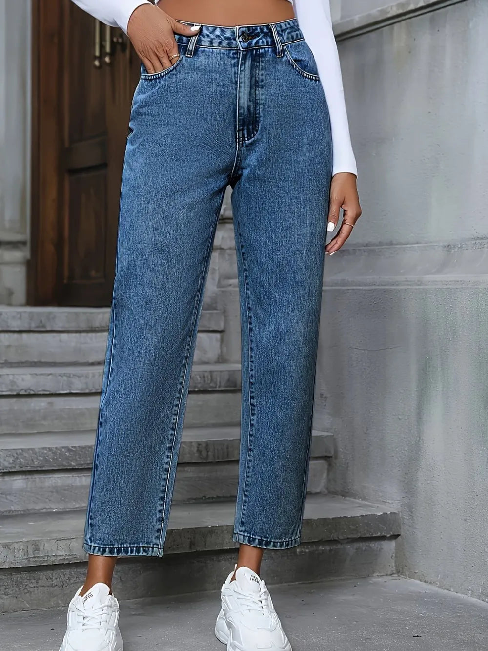 Pocketed Straight Leg Jeans 