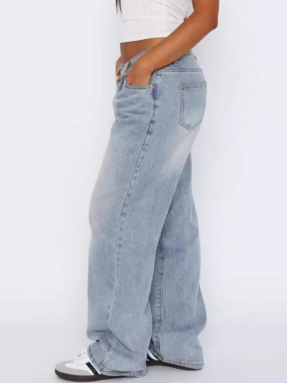 Wide Leg Jeans with Pockets 