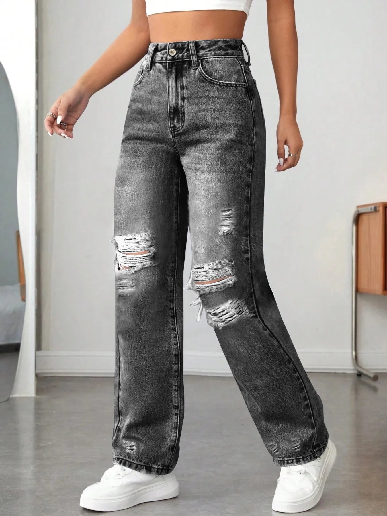 Distressed High Waisted Jeans 