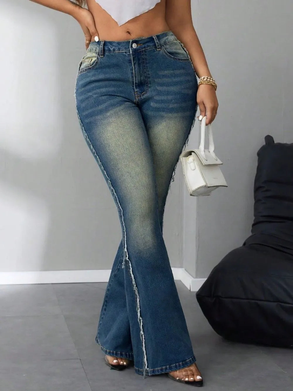 Side Raw Hem Flare Jeans 