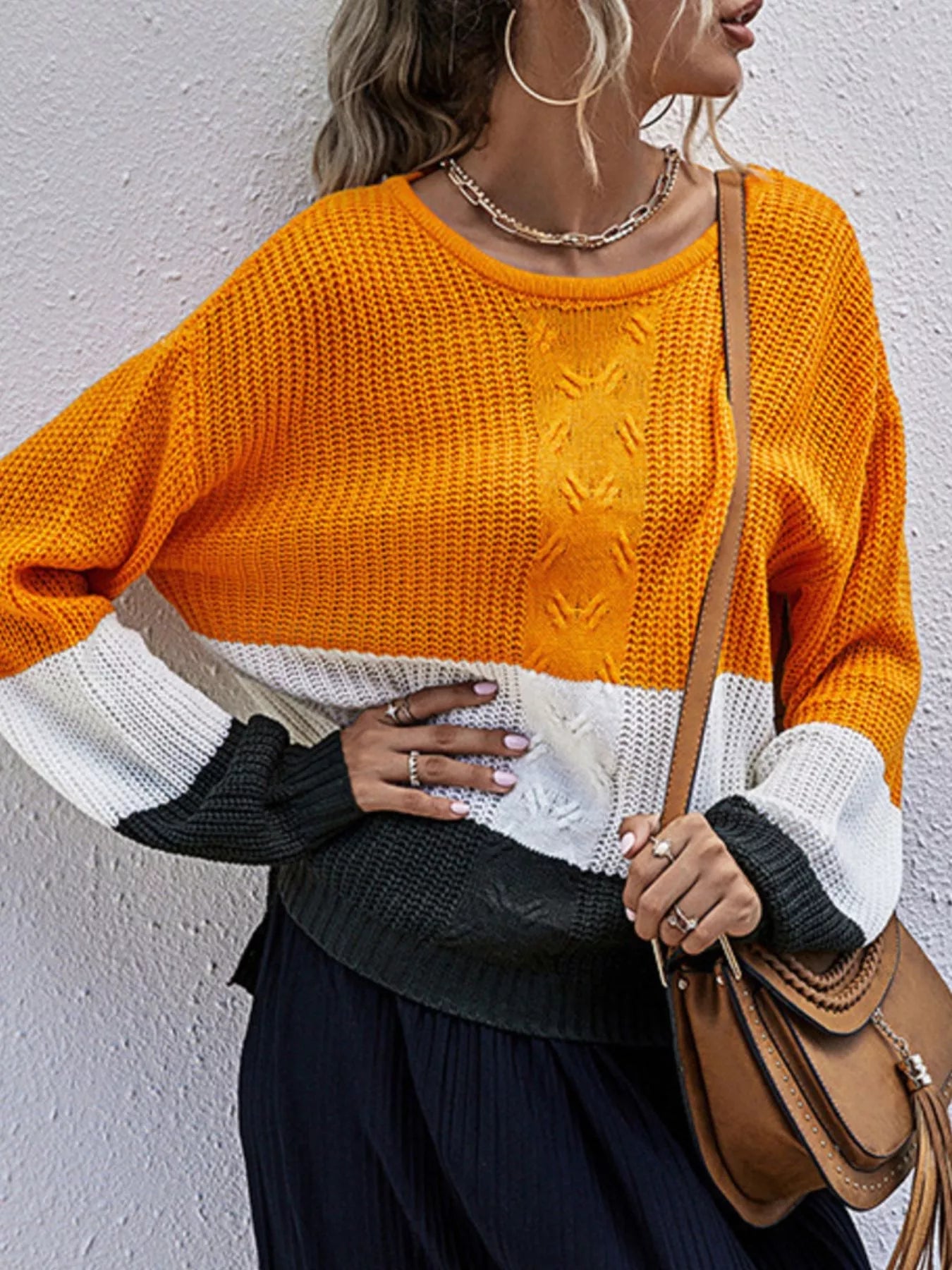 Color Block Round Neck Sweater 
