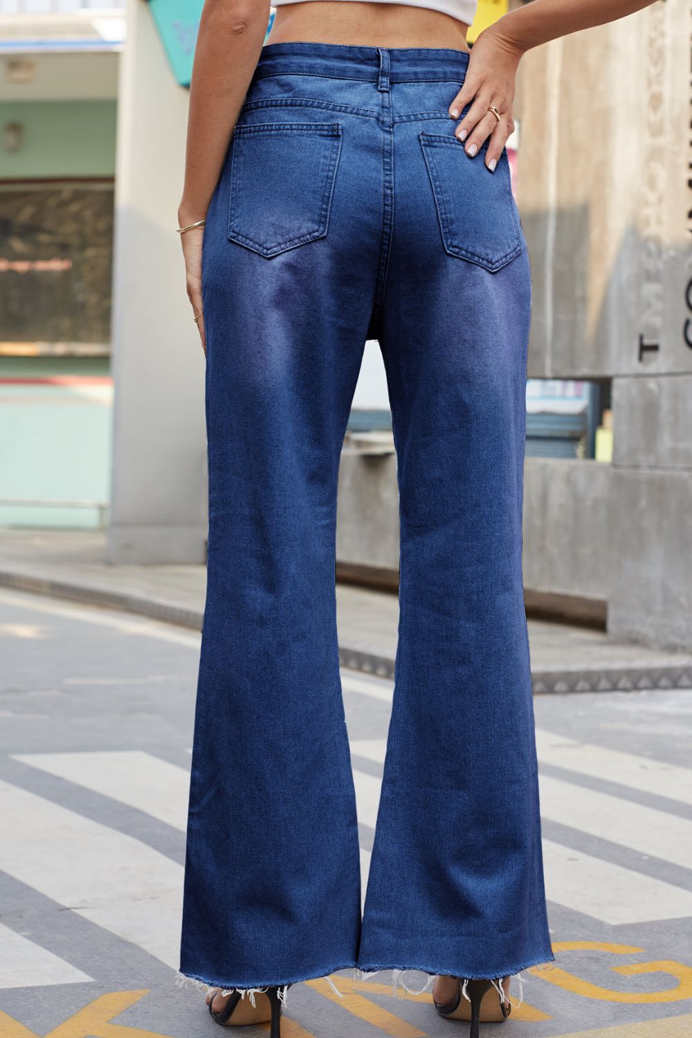 Distressed Buttoned Loose Fit Jeans 