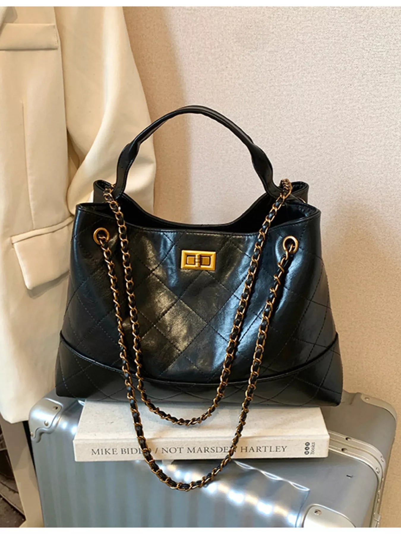Quilted Leather Chain Strap Crossbody Bag 