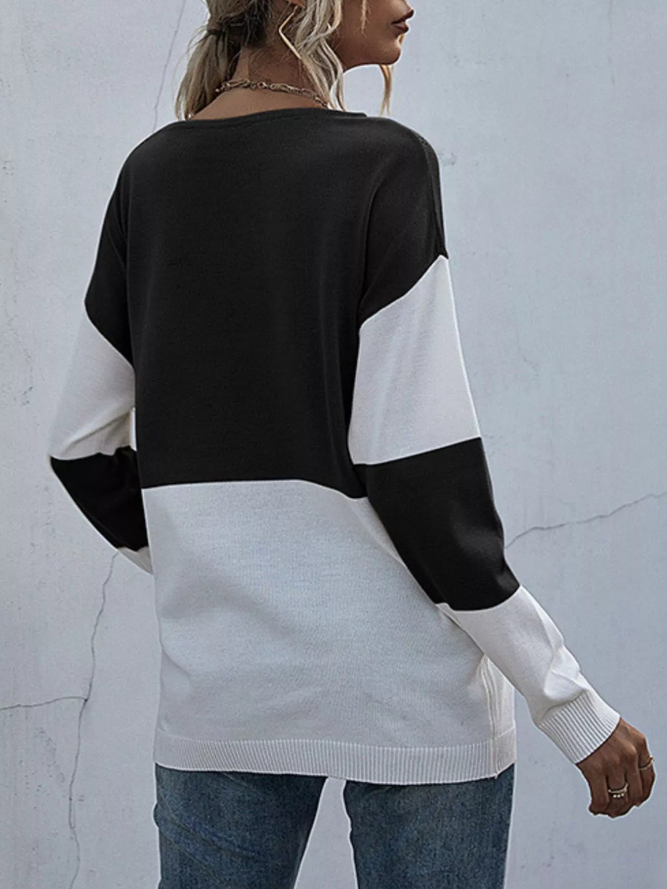 Color Block Round Neck Sweater 