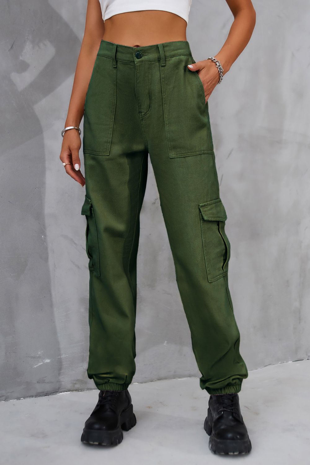 Buttoned High Waist Jeans with Pockets 