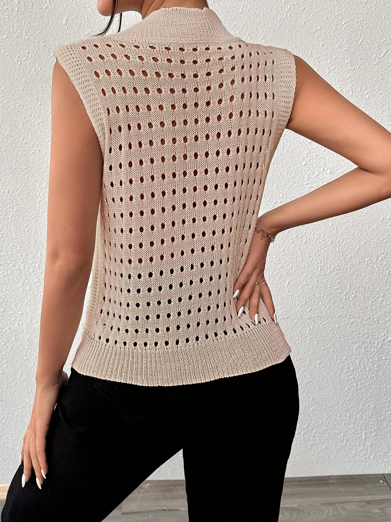 Hollow Out Round Neck Knit Tank 