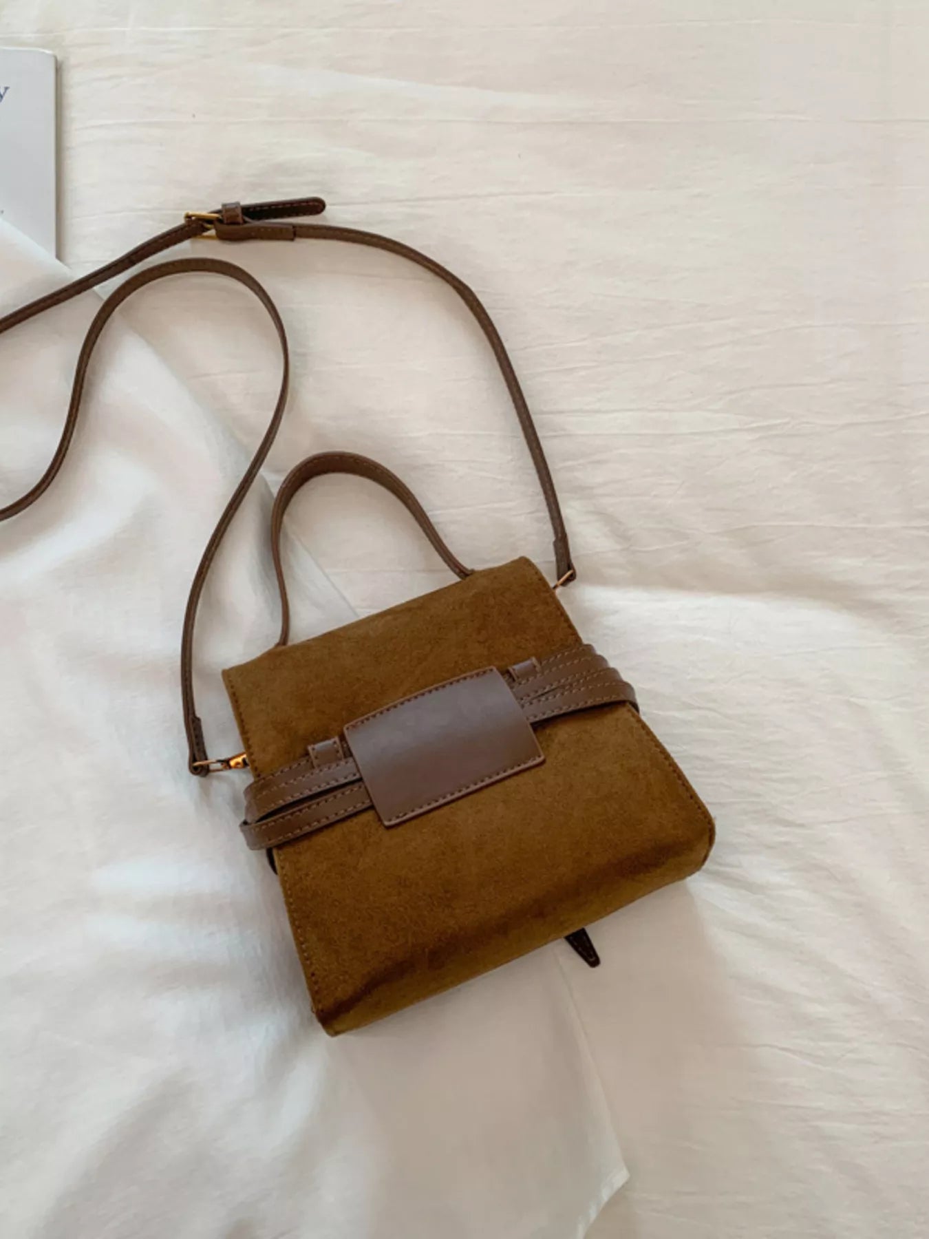 Suede Buckle Decor Crossbody Bag 