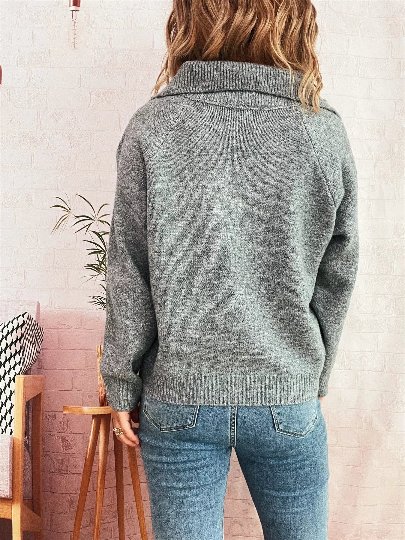 Ribbed Hem Raglan Sleeve Sweater 