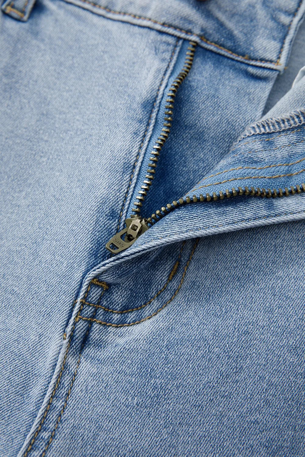 Bowknot Decor Cargo Jeans 