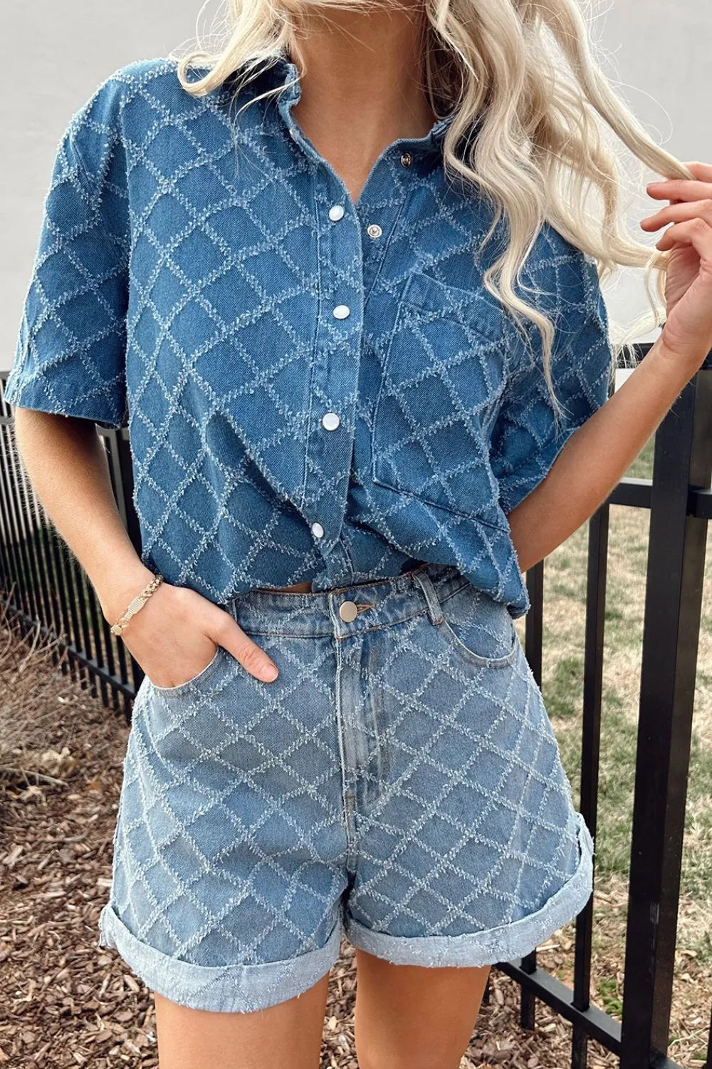 Pocketed Collared Neck Short Sleeve Denim Shirt 