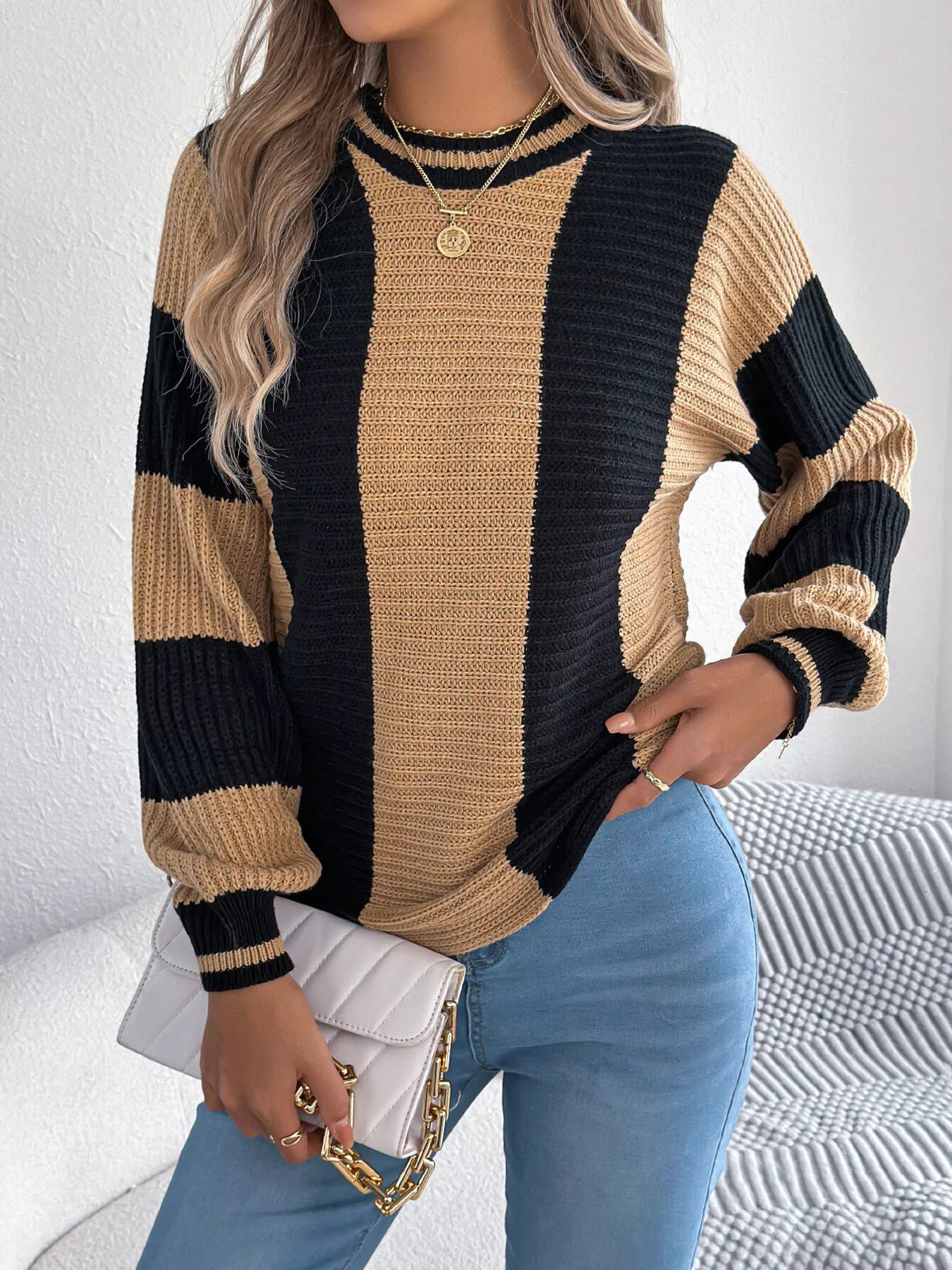 Color Block Round Neck Sweater 