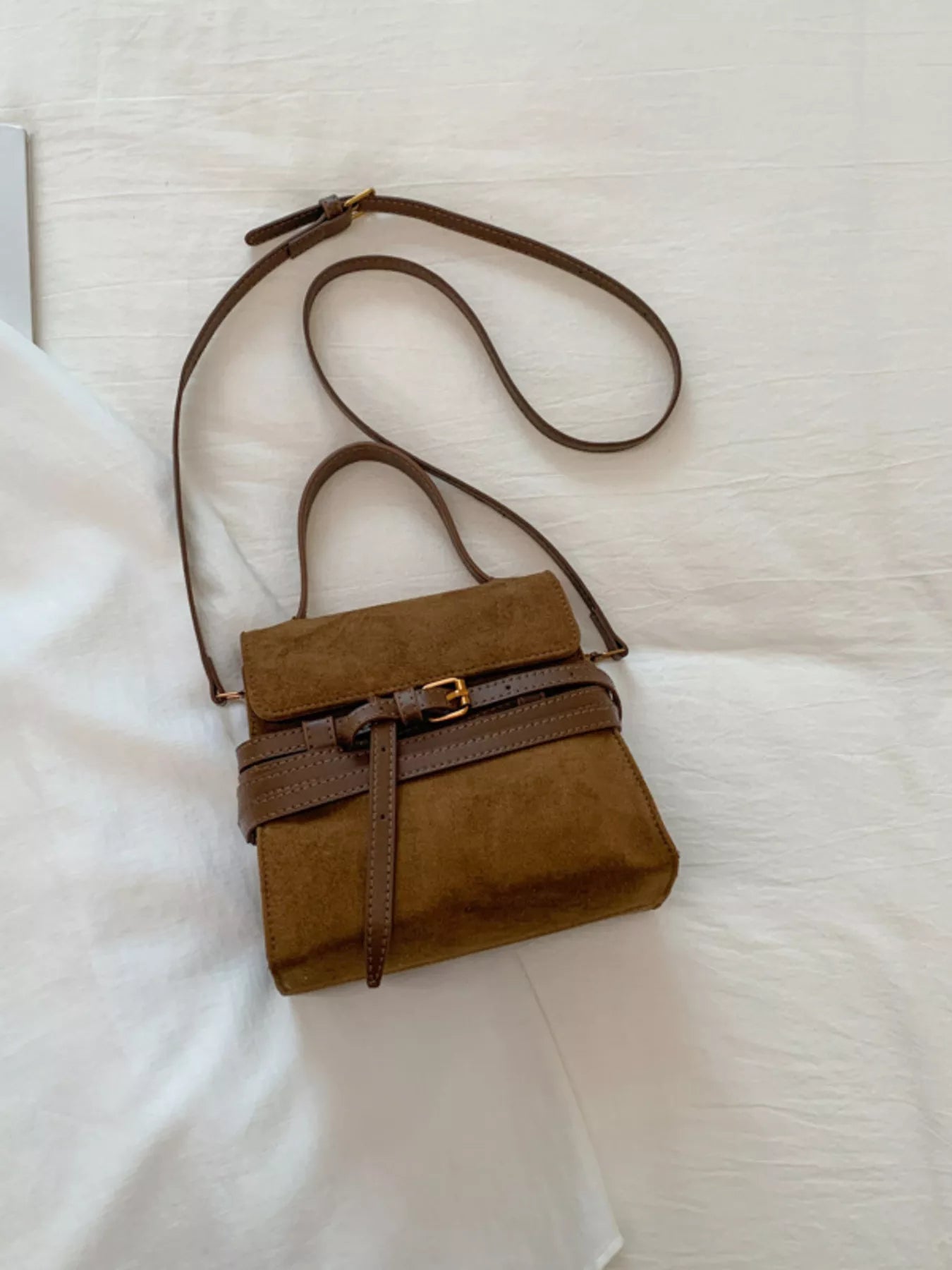 Suede Buckle Decor Crossbody Bag 