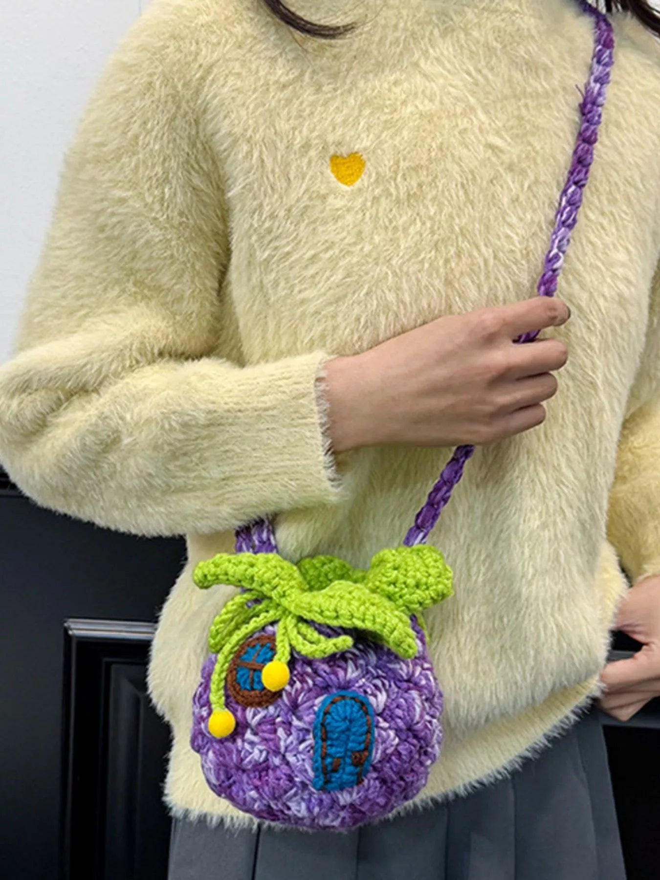 Pineapple Shaped Knitted Crossbody Bag 