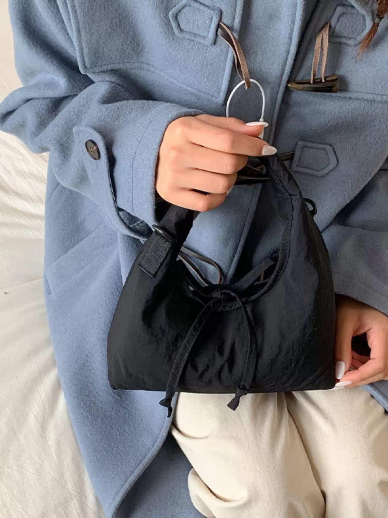 Casual Lightweight Solid Color Crossbody Bag 