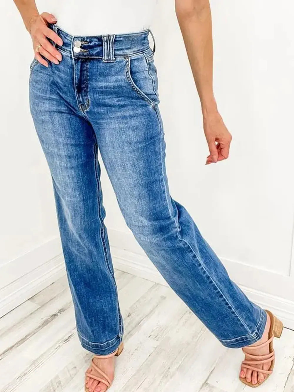 Washed Straight Leg Jeans 